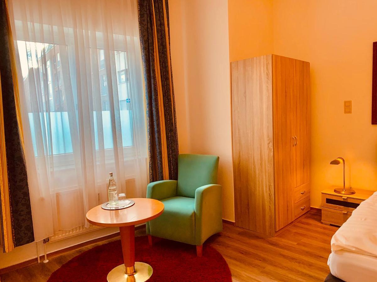 Hotel Gasthaus Zur Eule Köln Ngoại thất bức ảnh